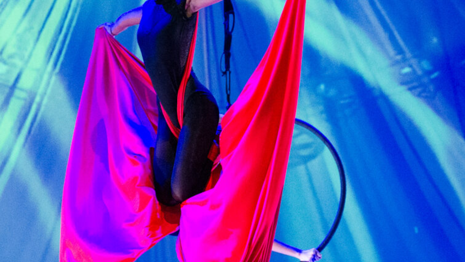 danza-aerea-tessuti-modena-lacapriola